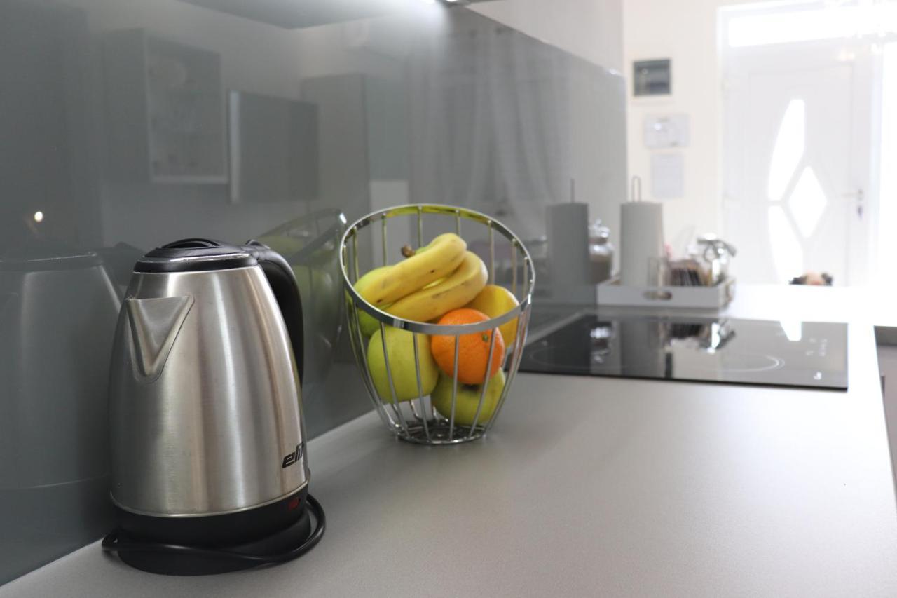 Apartments Bruno Сплит Экстерьер фото